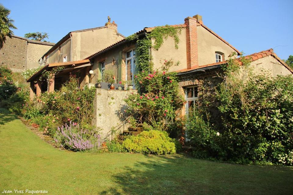 Villa Le Moulin Neuf à Beaupréau-en-Mauges Extérieur photo